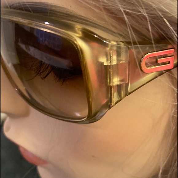 Gucci Sunglasses - Picture 6 of 12